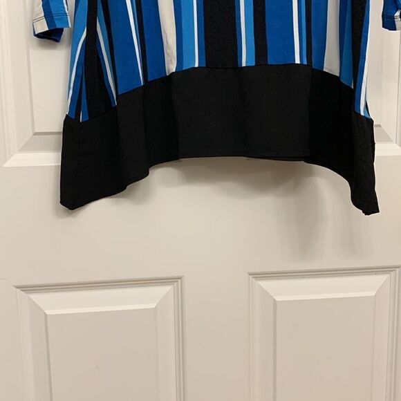 Croft & Barrow PXL three-quarter sleeve black and blue top high/low bottom - Picture 9 of 9